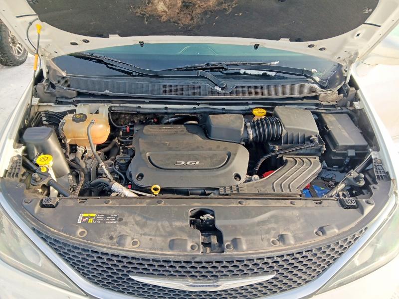 46068286 :رقم المزاد ، 2C4RC1BG3HR642308 vin ، 2017 Chrysler Pacifica مزاد بيع