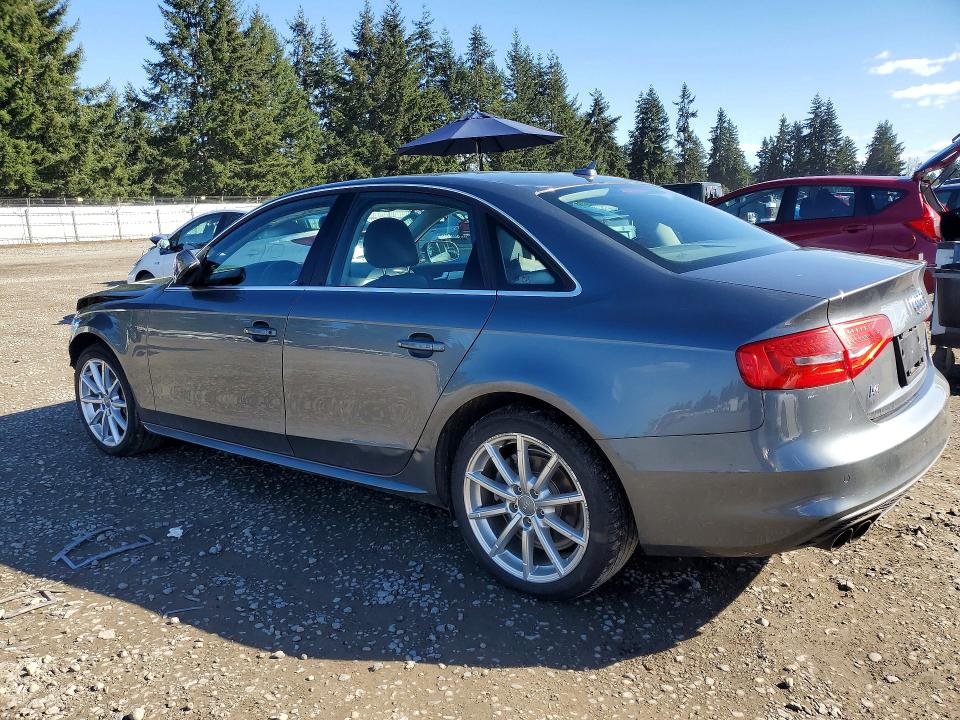 47915356 :رقم المزاد ، WAUFFAFL0FN008950 vin ، 2015 Audi A4 مزاد بيع