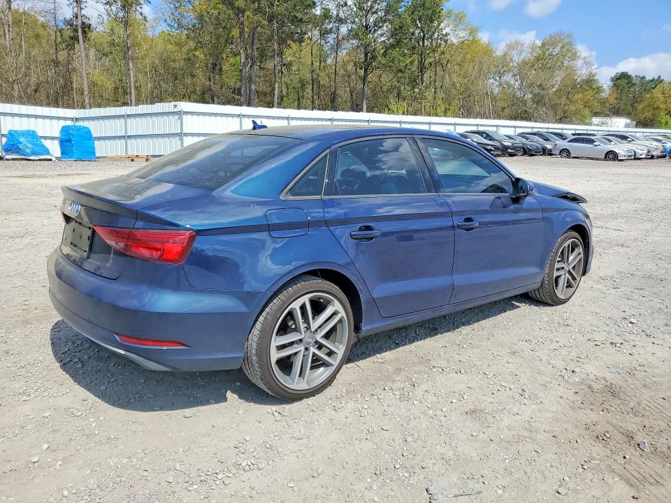 Продаж на аукціоні авто 2018 Audi A3, vin: WAUAUGFF8J1004691, номер лоту: 47513736
