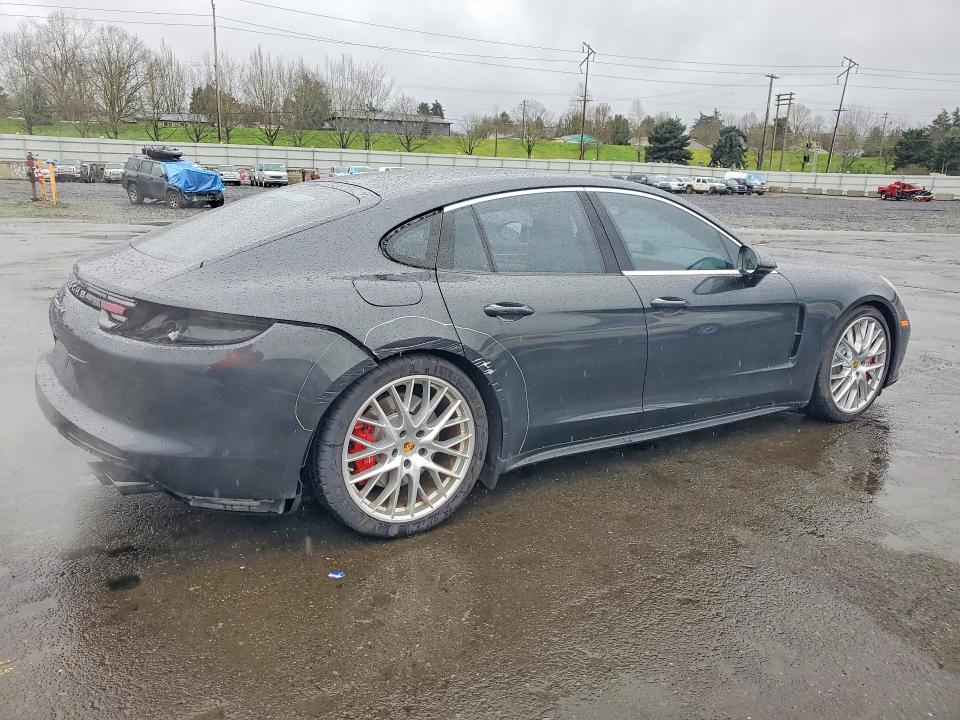 79990935 :رقم المزاد ، WP0AF2A73HL150690 vin ، 2017 Porsche Panamera مزاد بيع