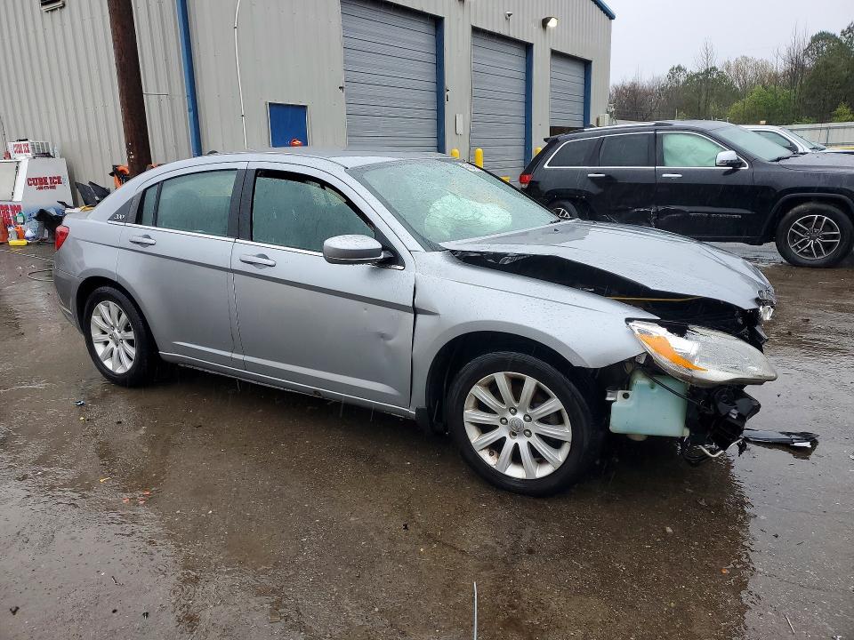 45804716 :رقم المزاد ، 1C3CCBBG5EN114679 vin ، 2014 Chrysler 200 مزاد بيع