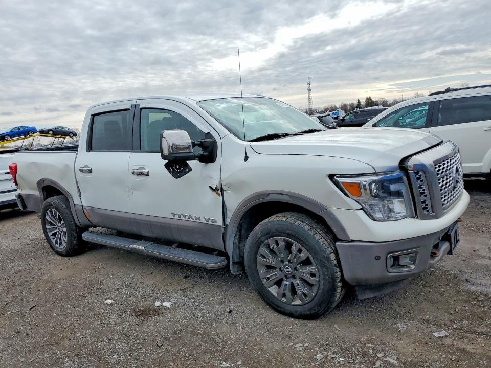 47190056 :رقم المزاد ، 1N6AA1E54JN541663 vin ، 2018 Nissan Titan مزاد بيع