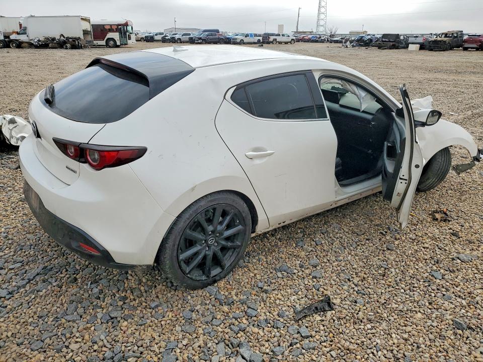 Продаж на аукціоні авто 2024 Mazda 3, vin: JM1BPAMM9R1700338, номер лоту: 41611186