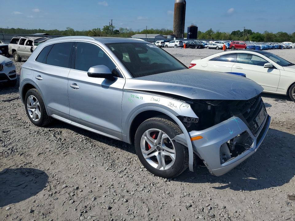 47113906 :رقم المزاد ، WA1BNAFY1J2184393 vin ، 2018 Audi Q5 مزاد بيع