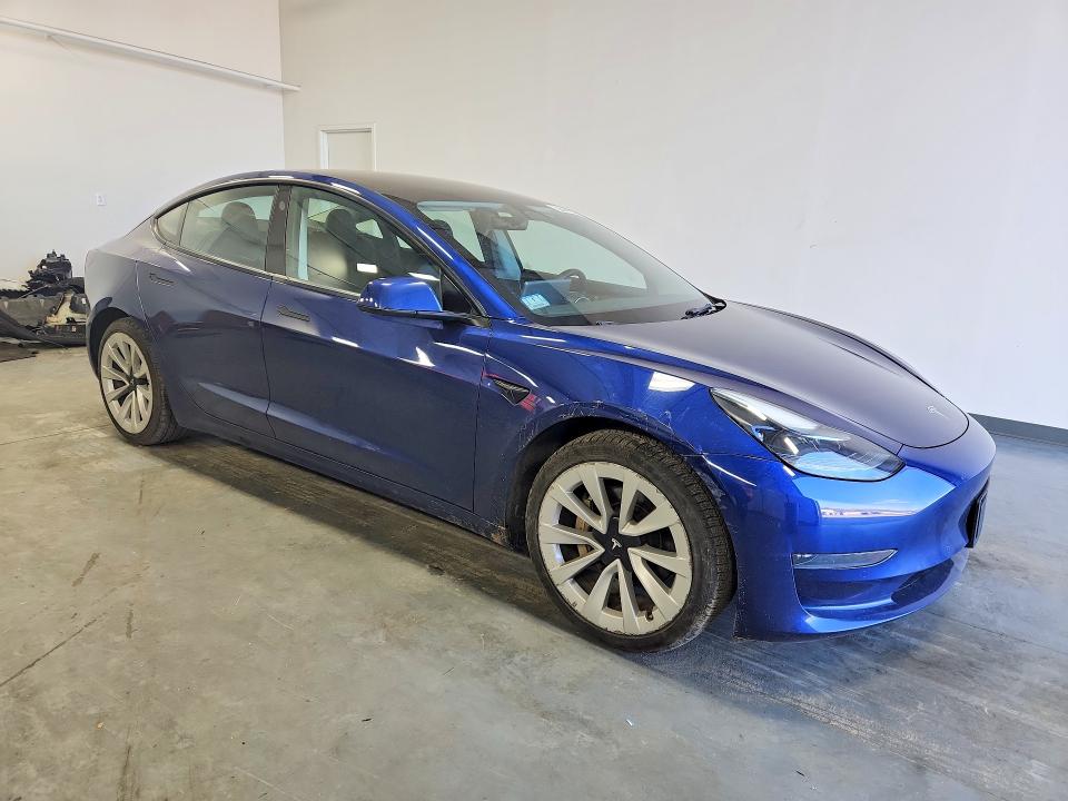 47229946 :رقم المزاد ، 5YJ3E1EA9NF285568 vin ، 2022 Tesla Model 3 مزاد بيع
