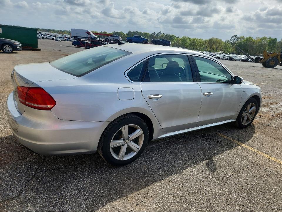 48144776 :رقم المزاد ، 1VWAS7A36FC095331 vin ، 2015 Volkswagen Passat مزاد بيع