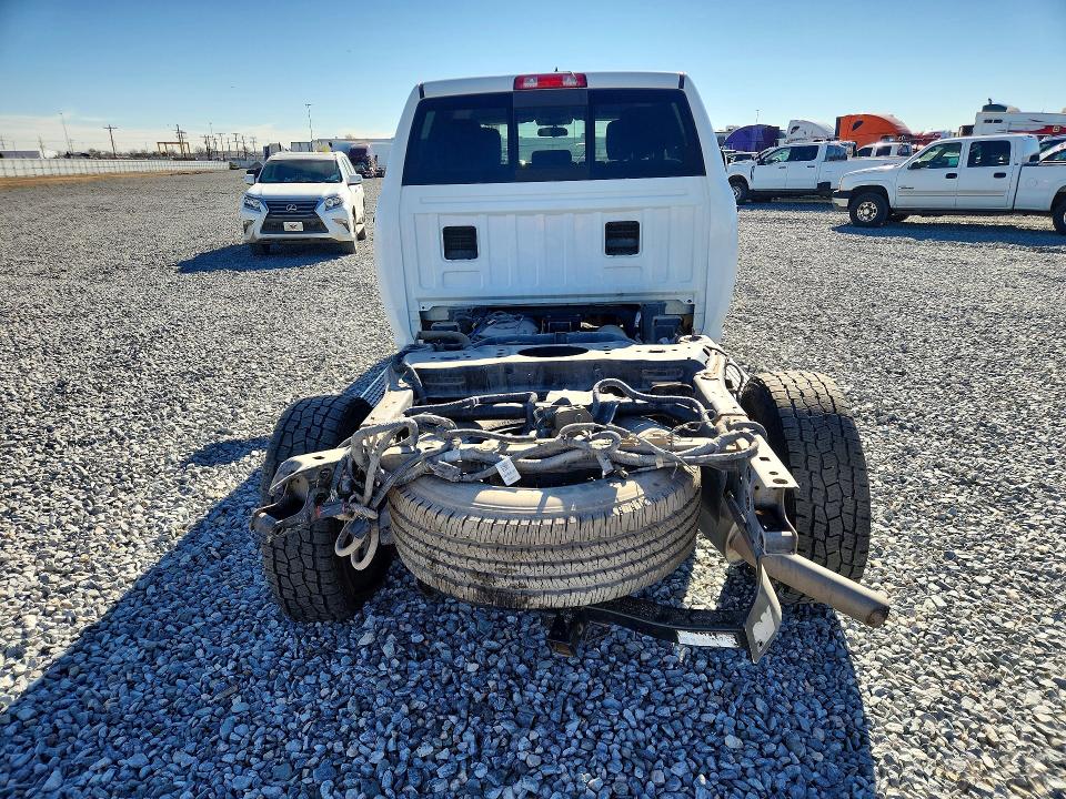 46226386 :رقم المزاد ، 3C6UR5HJ4KG628439 vin ، 2019 Ram 2500 مزاد بيع