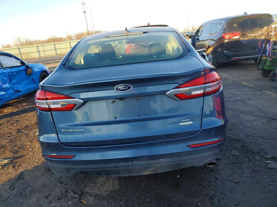 78549635 :رقم المزاد ، 3FA6P0HD7KR215185 vin ، 2019 Ford Fusion مزاد بيع