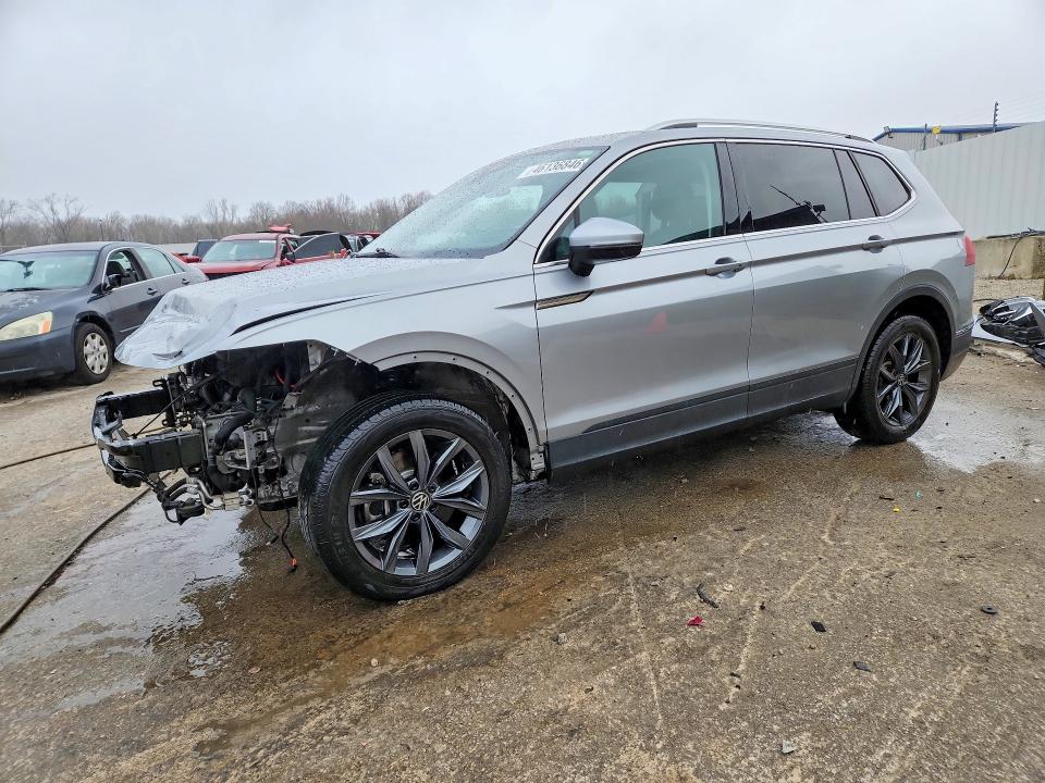 46136846 :رقم المزاد ، 3VV3B7AX1NM093161 vin ، 2022 Volkswagen Tiguan مزاد بيع
