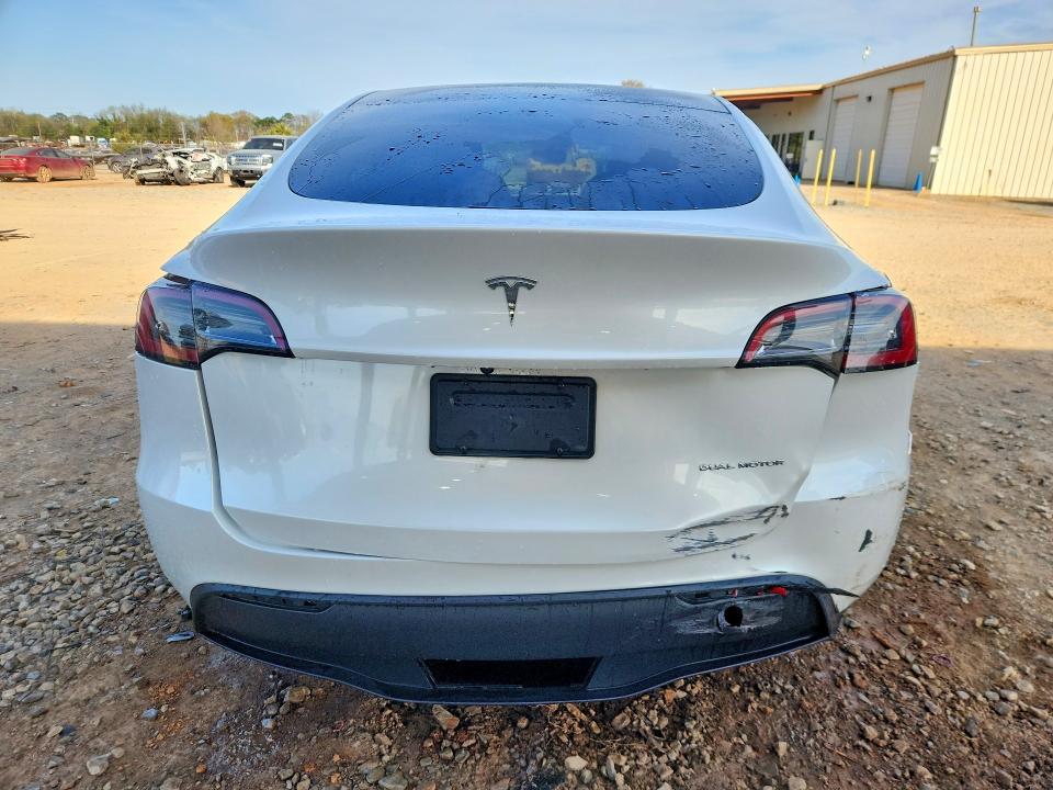 Продажа на аукционе авто 2023 Tesla Model Y, vin: 7SAYGAEEXPF598556, номер лота: 46159366