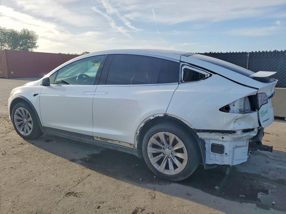 Продаж на аукціоні авто 2016 Tesla Model X, vin: 5YJXCBE2XGF027259, номер лоту: 48038026