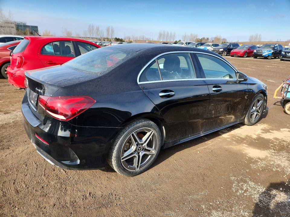 45469586 :رقم المزاد ، WDD3G4FB4KW011159 vin ، 2019 Mercedes-benz A مزاد بيع