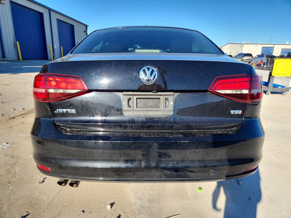 2017 Volkswagen Jetta მანქანა იყიდება აუქციონზე, vin: 3VW2B7AJ0HM329077, აუქციონის ნომერი: 45945276