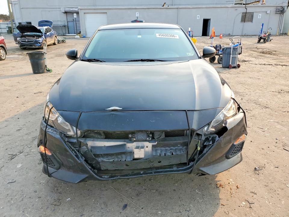 45600306 :رقم المزاد ، 1N4BL4BV8KC214435 vin ، 2019 Nissan Altima مزاد بيع