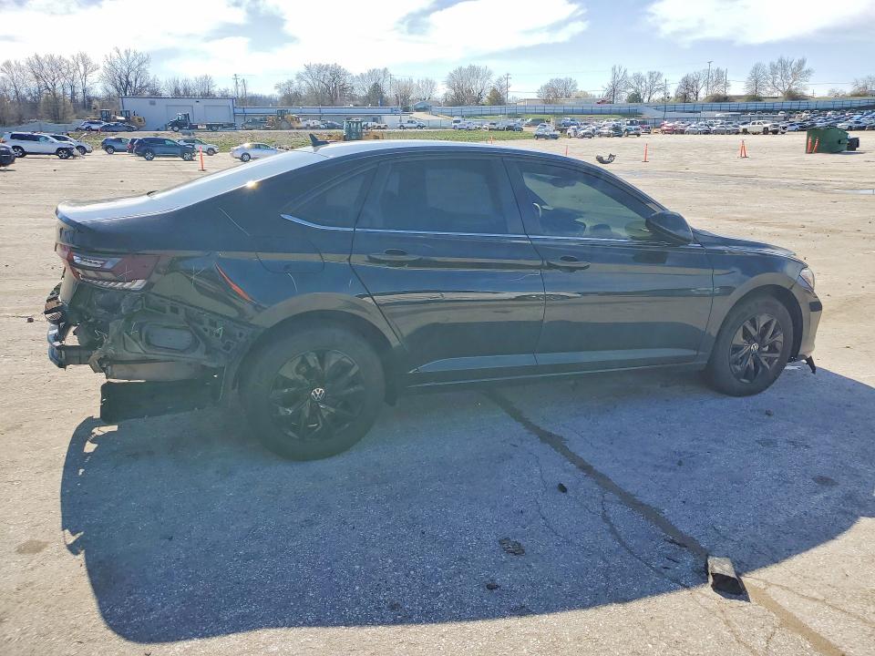 41672976 :رقم المزاد ، 3VW5M7BU1RM093881 vin ، 2024 Volkswagen Jetta مزاد بيع