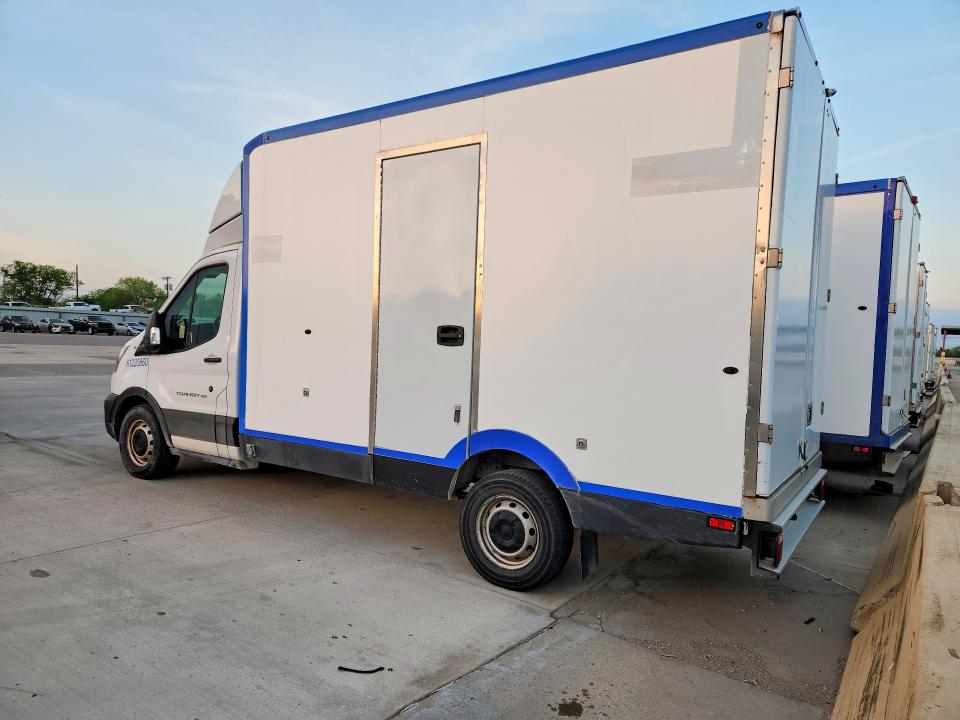46949636 :رقم المزاد ، 1FDBW5Z83NKA35698 vin ، 2022 Ford Transit مزاد بيع