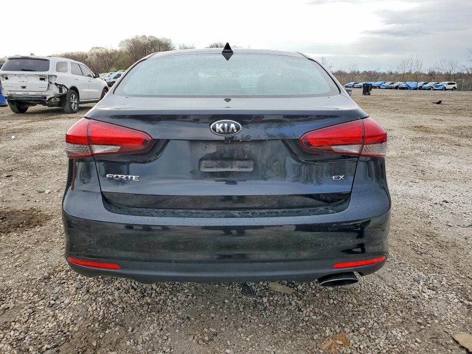 2017 Kia Forte მანქანა იყიდება აუქციონზე, vin: 3KPFL4A84HE038377, აუქციონის ნომერი: 46342726