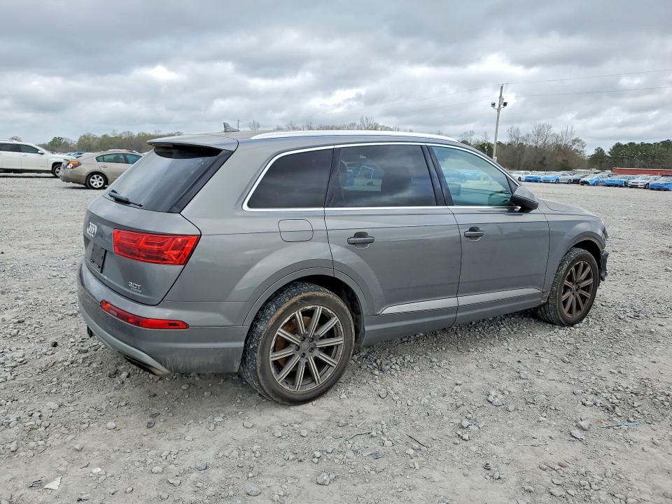 Продажа на аукционе авто 2017 Audi Q7, vin: WA1LAAF74HD038432, номер лота: 79584525