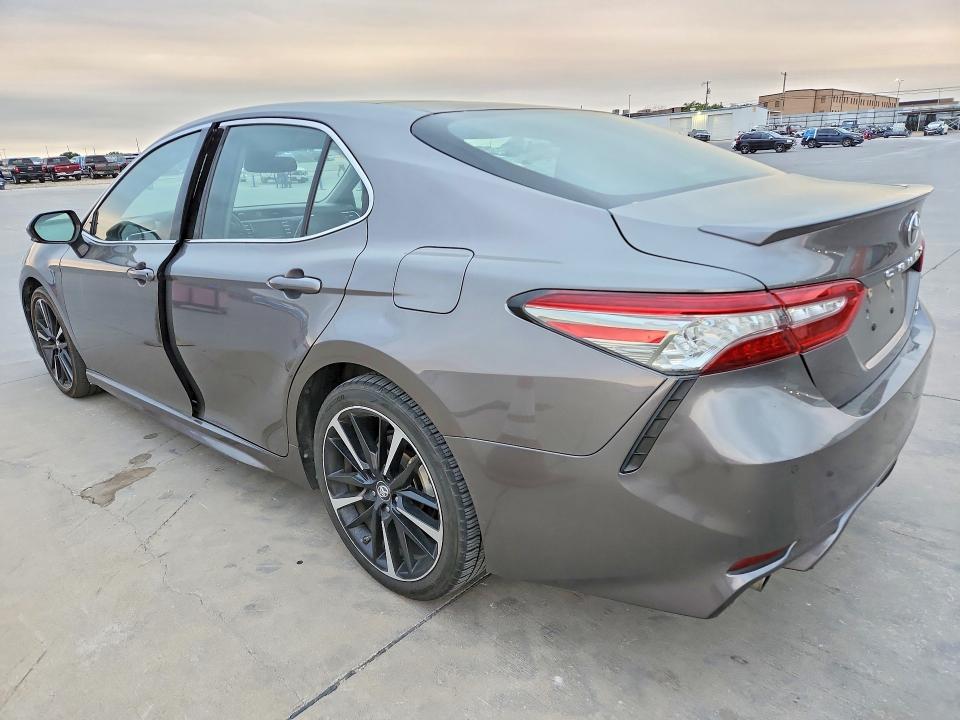 Продажа на аукционе авто 2018 Toyota Camry, vin: 4T1B61HK8JU119715, номер лота: 48007106