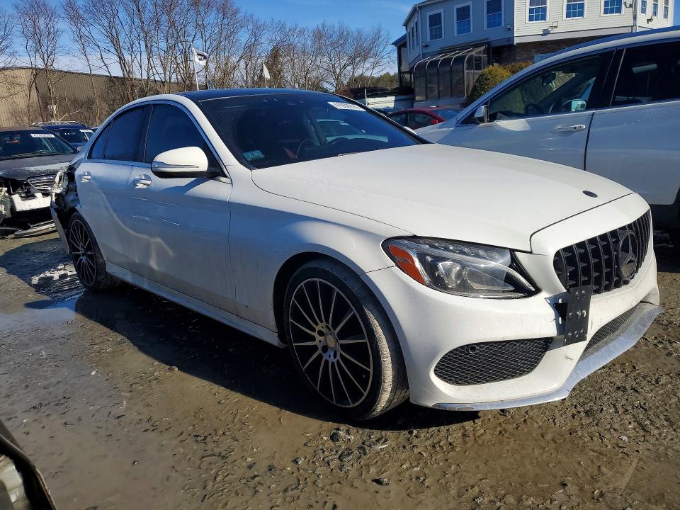 41962806 :رقم المزاد ، 55SWF4KB7FU010158 vin ، 2015 Mercedes-benz C مزاد بيع