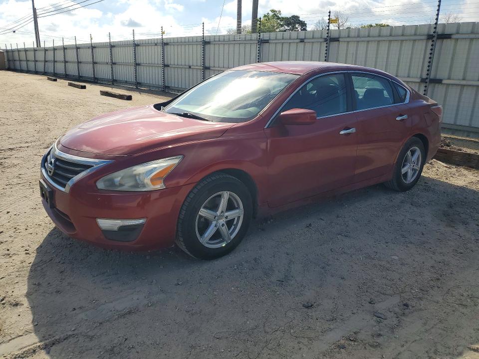 2014 Nissan Altima მანქანა იყიდება აუქციონზე, vin: 1N4AL3AP9EC152279, აუქციონის ნომერი: 46903446
