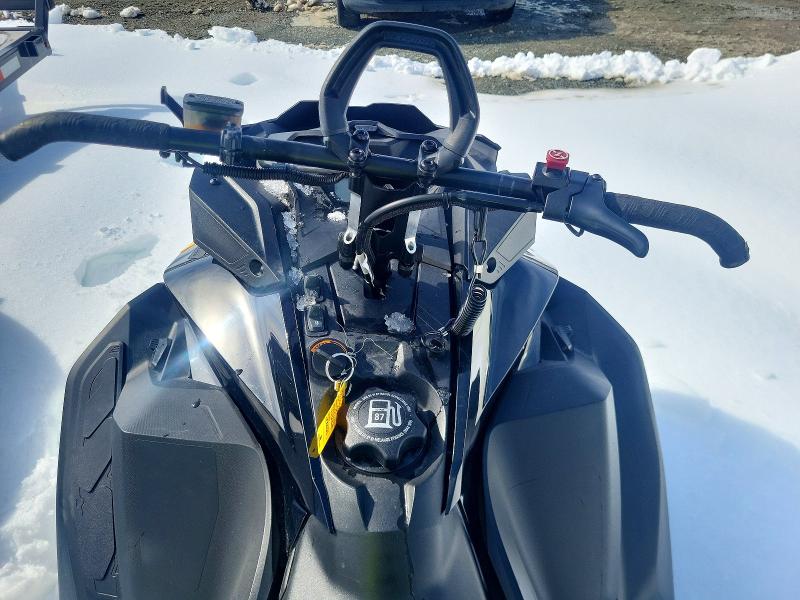 46501286 :رقم المزاد ، 2BPSTVPA6PV000121 vin ، 2023 Ski-doo Snowmobile مزاد بيع