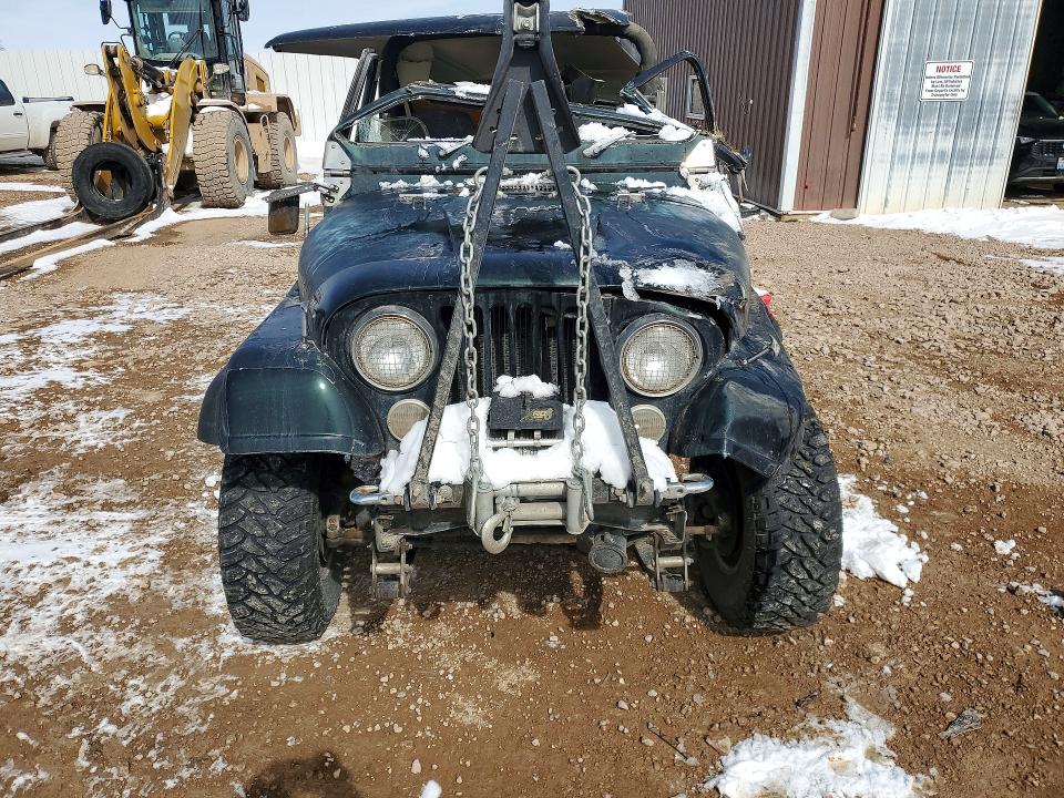 46289316 :رقم المزاد ، 1JCCN87E9DT045925 vin ، 1983 Jeep Jeep مزاد بيع