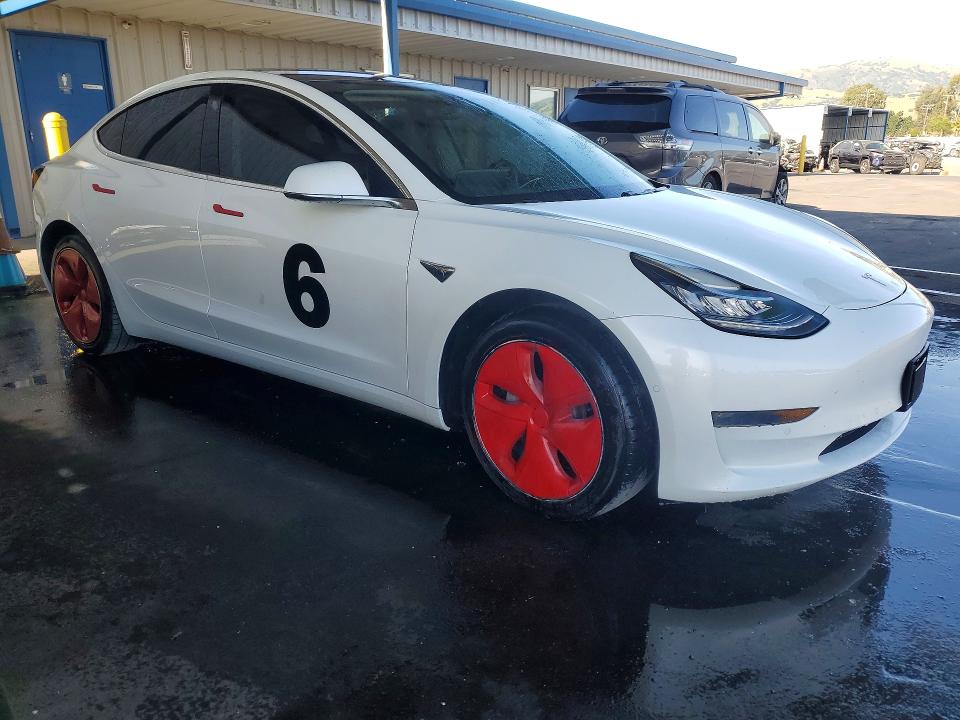 2018 Tesla Model 3 მანქანა იყიდება აუქციონზე, vin: 5YJ3E1EA4JF044527, აუქციონის ნომერი: 47840916
