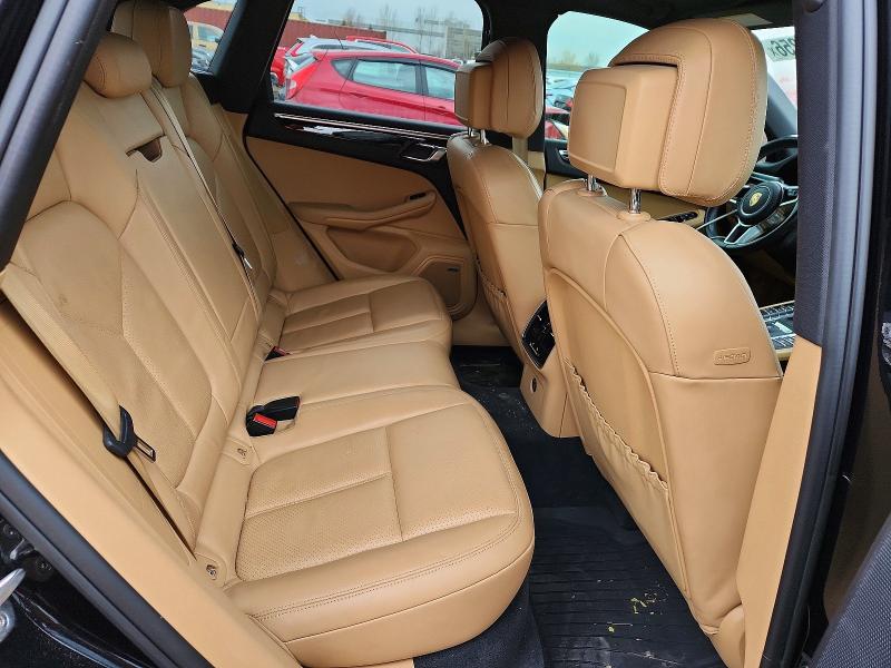Auction sale of the 2018 Porsche Macan, vin: WP1AB2A5XJLB38454, lot number: 47167256