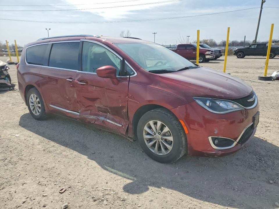47536286 :رقم المزاد ، 2C4RC1BG6JR290394 vin ، 2018 Chrysler Pacifica مزاد بيع