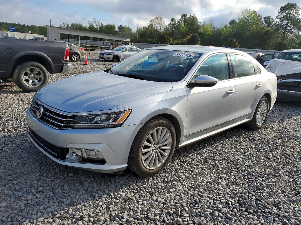 2017 Volkswagen Passat მანქანა იყიდება აუქციონზე, vin: 1VWBT7A3XHC038277, აუქციონის ნომერი: 47393426