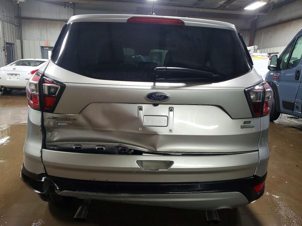 2017 Ford Escape მანქანა იყიდება აუქციონზე, vin: 1FMCU0GD3HUB13144, აუქციონის ნომერი: 79804975