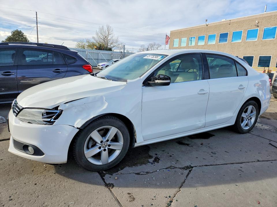 45775296 :رقم المزاد ، 3VWLL7AJ8CM089674 vin ، 2012 Volkswagen Jetta مزاد بيع