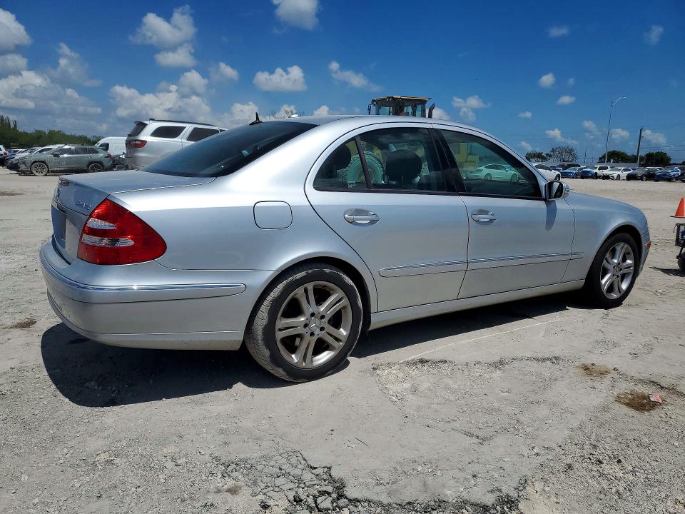 47629646 :رقم المزاد ، WDBUF87J86X203052 vin ، 2006 Mercedes-benz E مزاد بيع