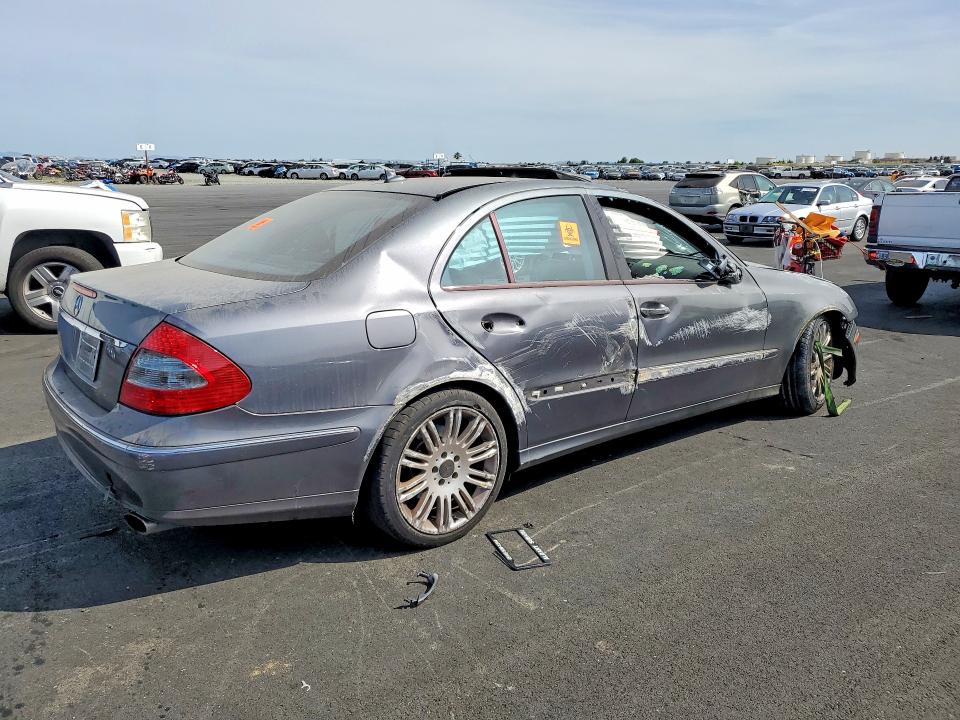 47652046 :رقم المزاد ، WDBUF56X68B309262 vin ، 2008 Mercedes-benz E مزاد بيع