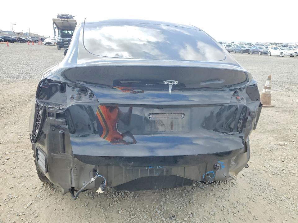45548886 :رقم المزاد ، 7SAYGAEE6PF827721 vin ، 2023 Tesla Model Y مزاد بيع