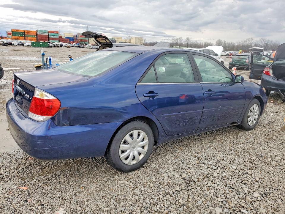 Продажа на аукционе авто 2005 Toyota Camry, vin: 4T1BE32KX5U022898, номер лота: 61378096