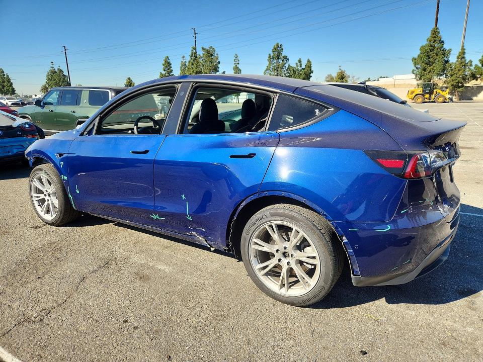 41618616 :رقم المزاد ، 7SAYGDEE3NF345884 vin ، 2022 Tesla Model Y مزاد بيع