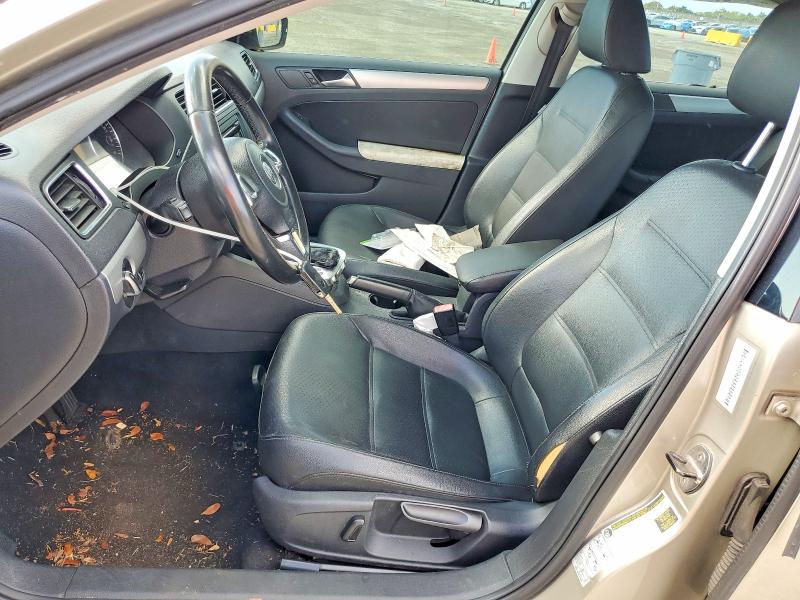 48033776 :رقم المزاد ، 3VWDP7AJ5DM237676 vin ، 2013 Volkswagen Jetta مزاد بيع