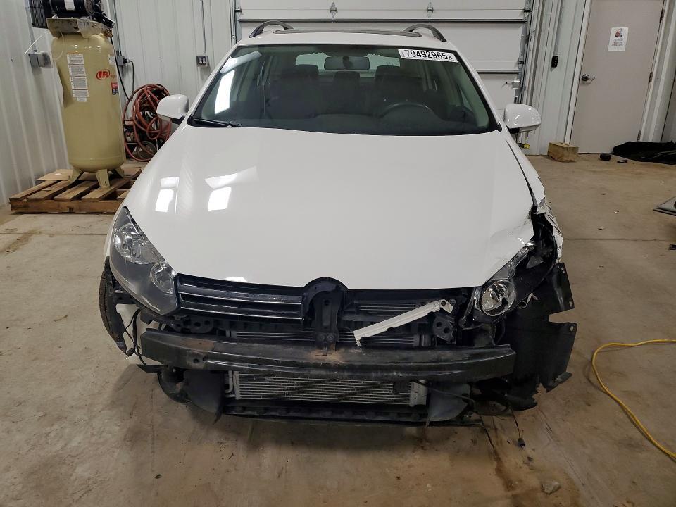 79492965 :رقم المزاد ، 3VWPL7AJXBM656399 vin ، 2011 Volkswagen Jetta مزاد بيع