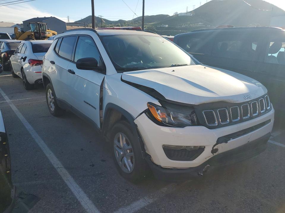 66722094 :رقم المزاد ، 3C4NJDAB7JT191284 vin ، 2018 Jeep Compass مزاد بيع