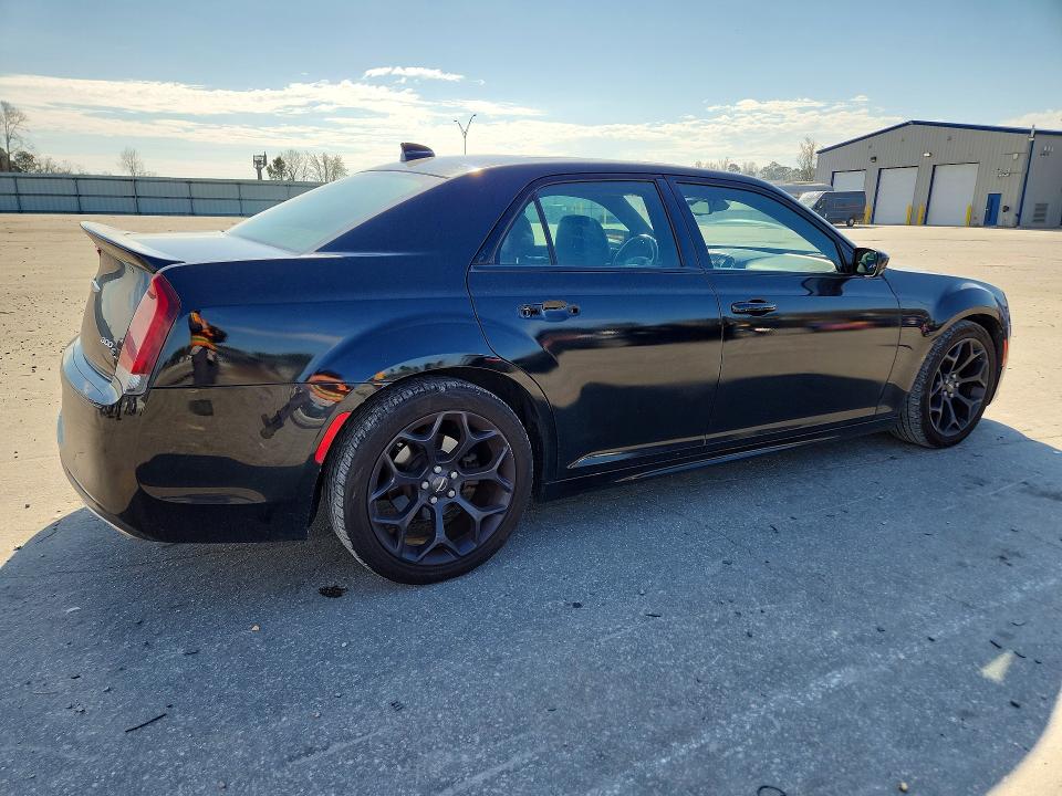 Продаж на аукціоні авто 2019 Chrysler 300, vin: 2C3CCABT2KH580419, номер лоту: 41951746