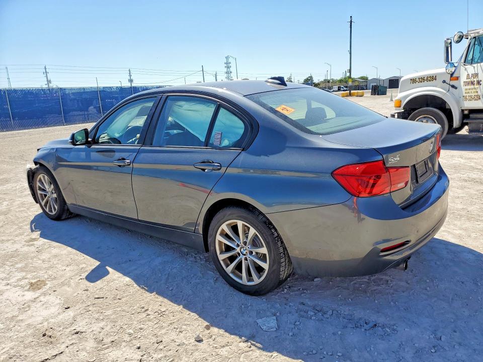 47292456 :رقم المزاد ، WBA8A9C59JAH13387 vin ، 2018 Bmw 320 مزاد بيع