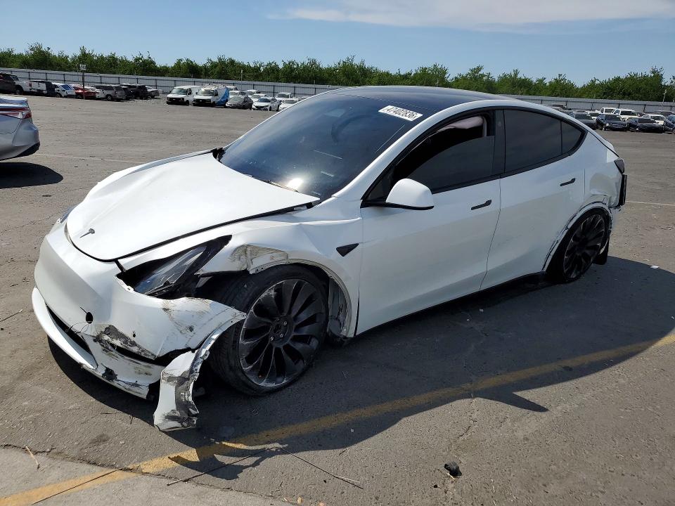 2022 Tesla Model Y მანქანა იყიდება აუქციონზე, vin: 7SAYGDEF9NF522821, აუქციონის ნომერი: 47402836