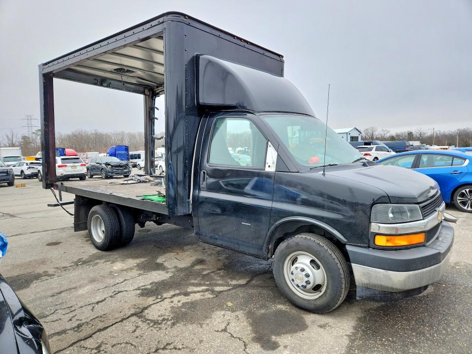 50682206 :رقم المزاد ، 1GB3GRC73P1246281 vin ، 2023 Chev Express G3500 مزاد بيع