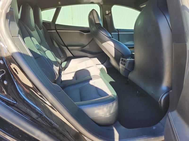 47377126 :رقم المزاد ، 5YJSA1E26JF294013 vin ، 2018 Tesla Model S مزاد بيع