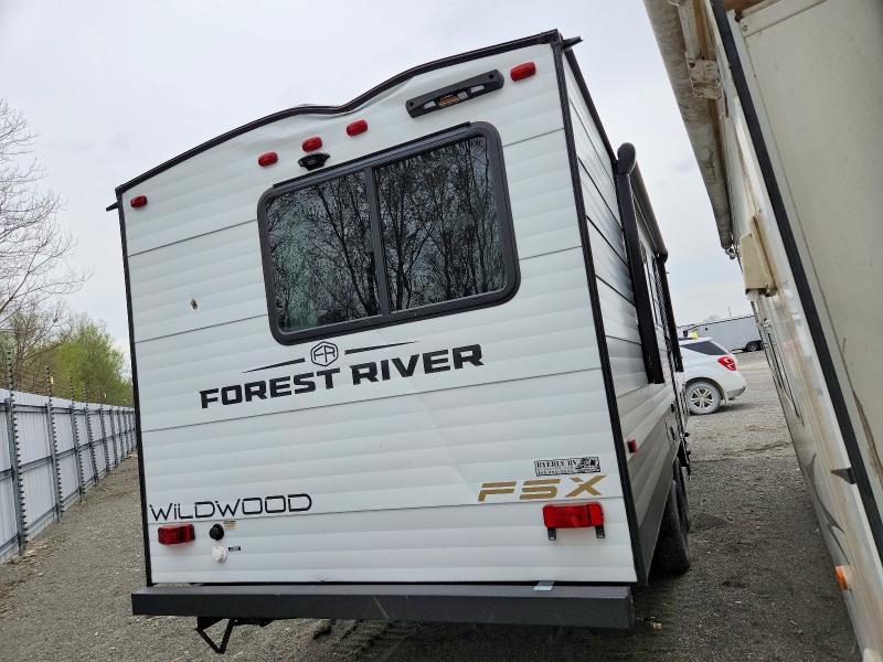 47106176 :رقم المزاد ، 4X4TWDY22SY102889 vin ، 2025 Foresriver Wildwood Towables مزاد بيع