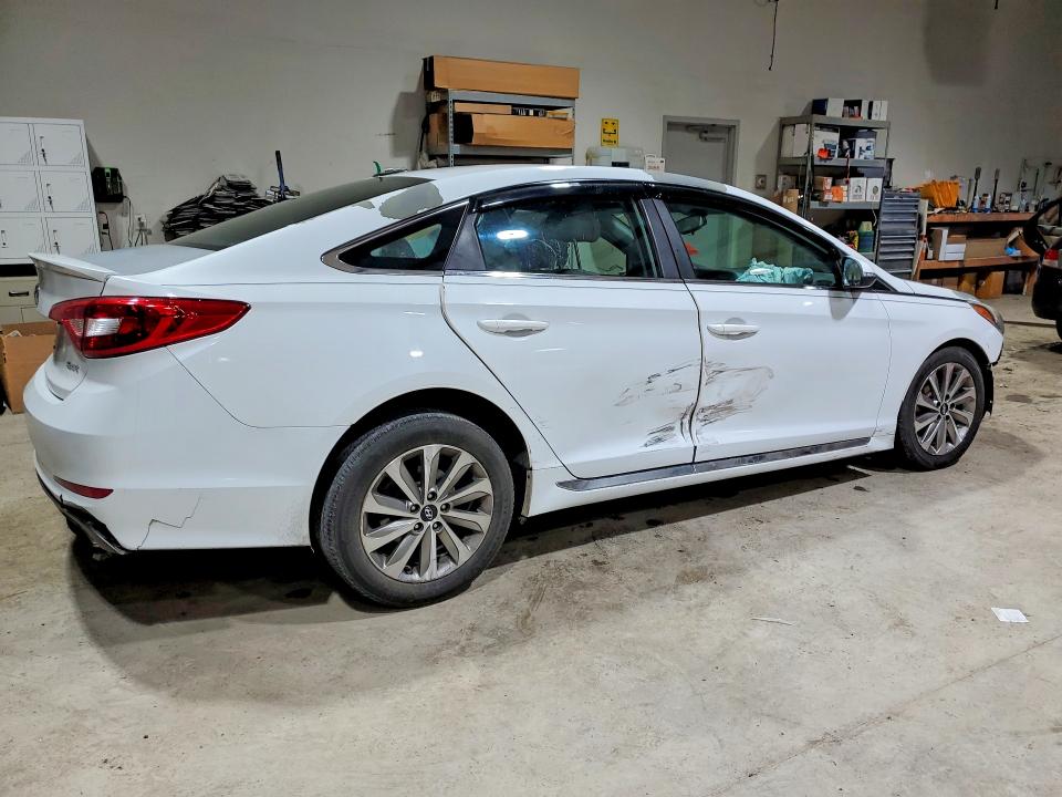 46132286 :رقم المزاد ، 5NPE34AF9FH070339 vin ، 2015 Hyundai Sonata مزاد بيع