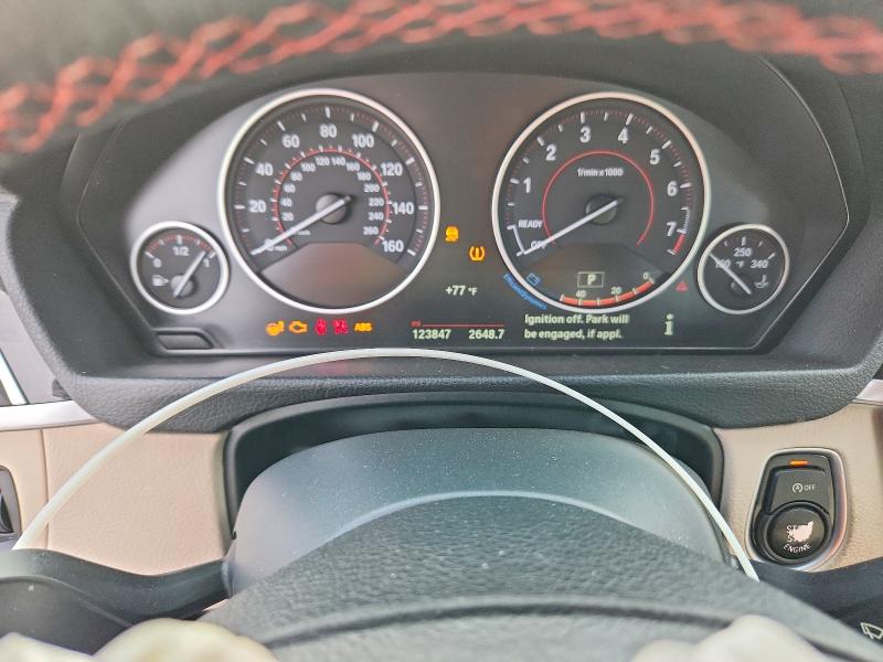 46916886 :رقم المزاد ، WBA8B9G34HNU56712 vin ، 2017 Bmw 330 مزاد بيع
