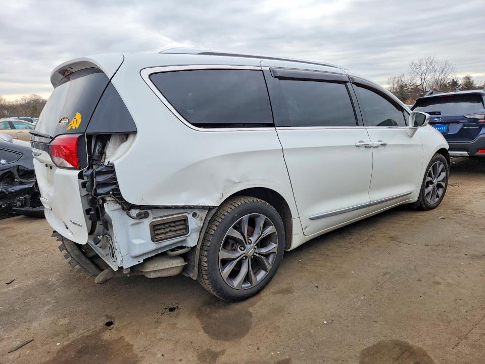 46506826 :رقم المزاد ، 2C4RC1GG5HR544955 vin ، 2017 Chrysler Pacifica مزاد بيع
